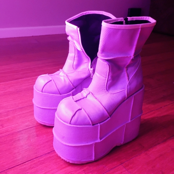 Demonia lavender fairy stomper sky high platform boots - Picture 2 of 3